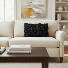 Laden Sie das Bild in den Galerie-Viewer, Kissen DOROTHY 30x50 cm