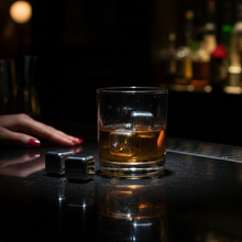 Laden Sie das Bild in den Galerie-Viewer, Set 4 Eiswürfel LOUNGE aus poliertem Edelstahl Blomus