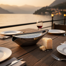 Laden Sie das Bild in den Galerie-Viewer, Blomus Käsereibe NAVETTA Edelstahl