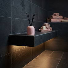 Laden Sie das Bild in den Galerie-Viewer, Raumduft Set - Rosé Dust (100ml)