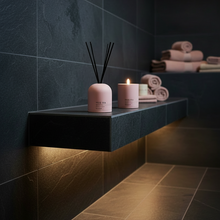 Laden Sie das Bild in den Galerie-Viewer, Raumduft Set - Rosé Dust (100ml)