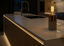 Laden Sie das Bild in den Galerie-Viewer, Tischleuchte Athen Beton/Kupfer Villeroy &amp; Boch