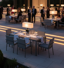 Laden Sie das Bild in den Galerie-Viewer, Tischleuchte BLOCK 66