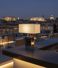 Laden Sie das Bild in den Galerie-Viewer, Tischleuchte BLOCK 66